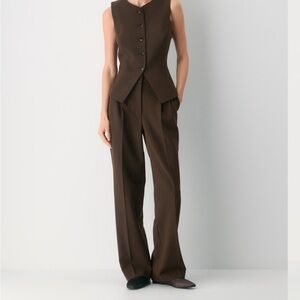 Aritzia The Effortless Pant- (Re)ssential